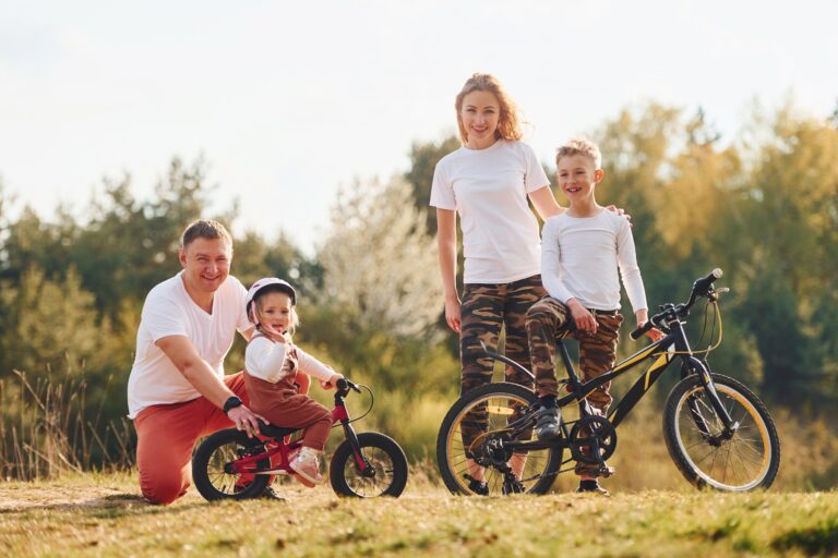 with-bikes-happy-family-spending-weekend-together-2023-11-27-04-49-49-utc